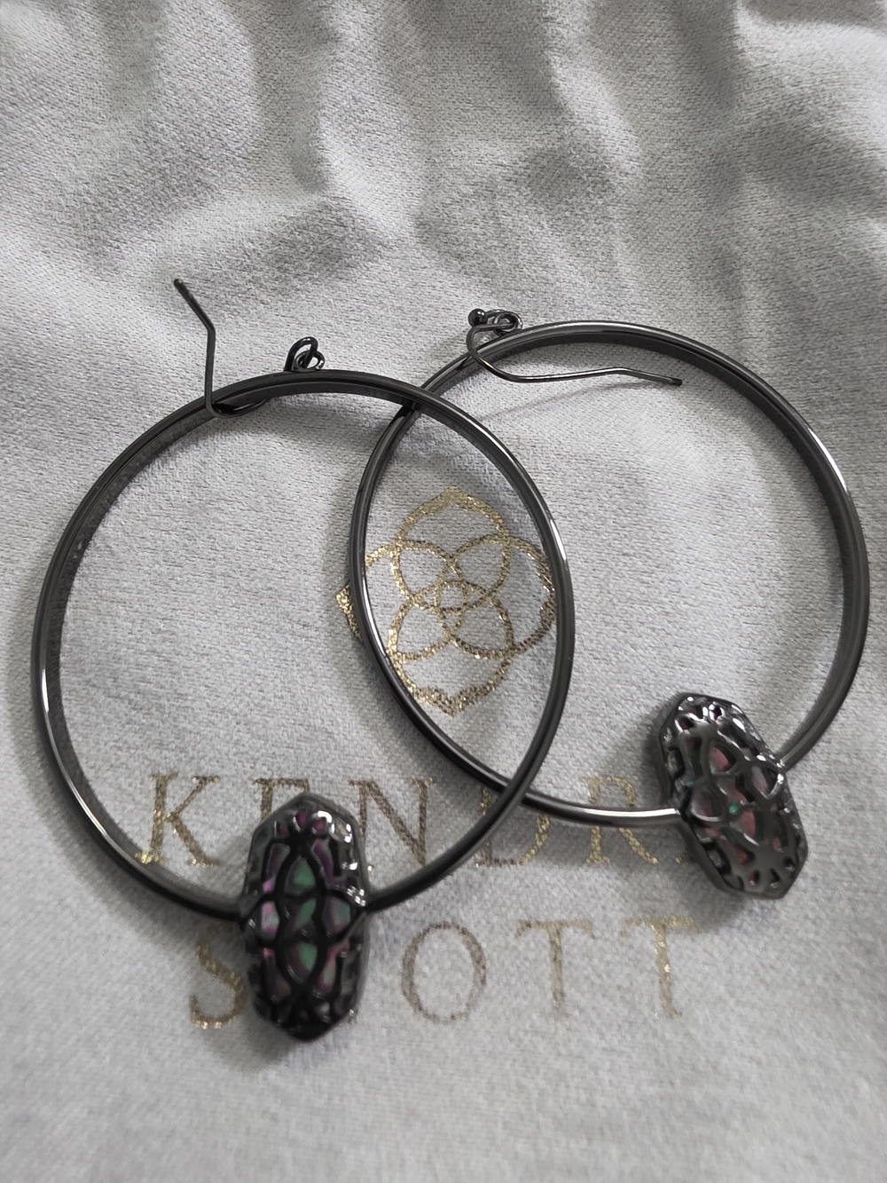 Kendra Scott Elora Hoops In Gunmetal/Dichroic - Picture 4 of 4